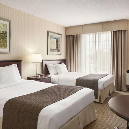Days Inn By Wyndham Brantford Bagian luar foto