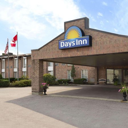 Days Inn By Wyndham Brantford Bagian luar foto