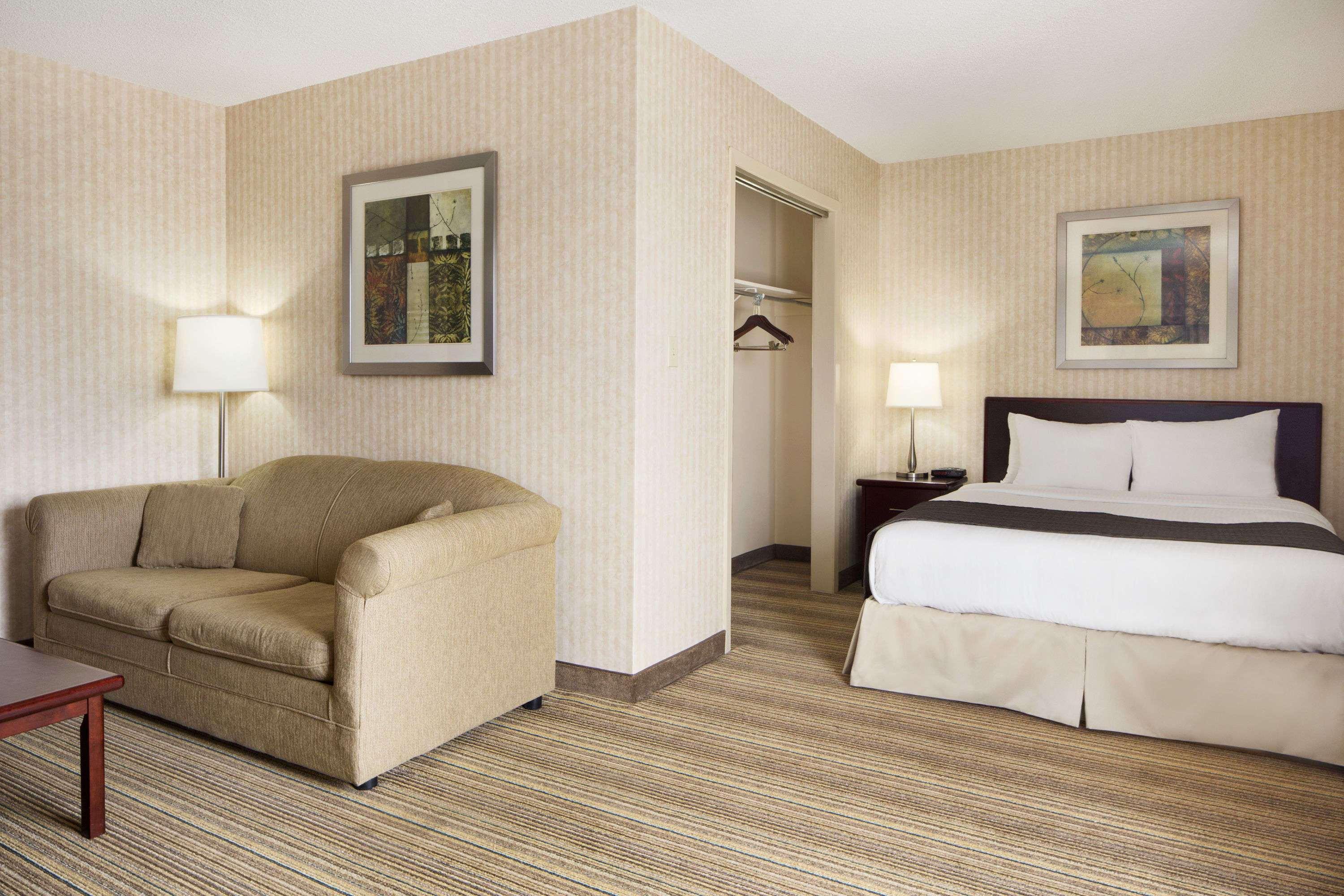 Days Inn By Wyndham Brantford Bagian luar foto