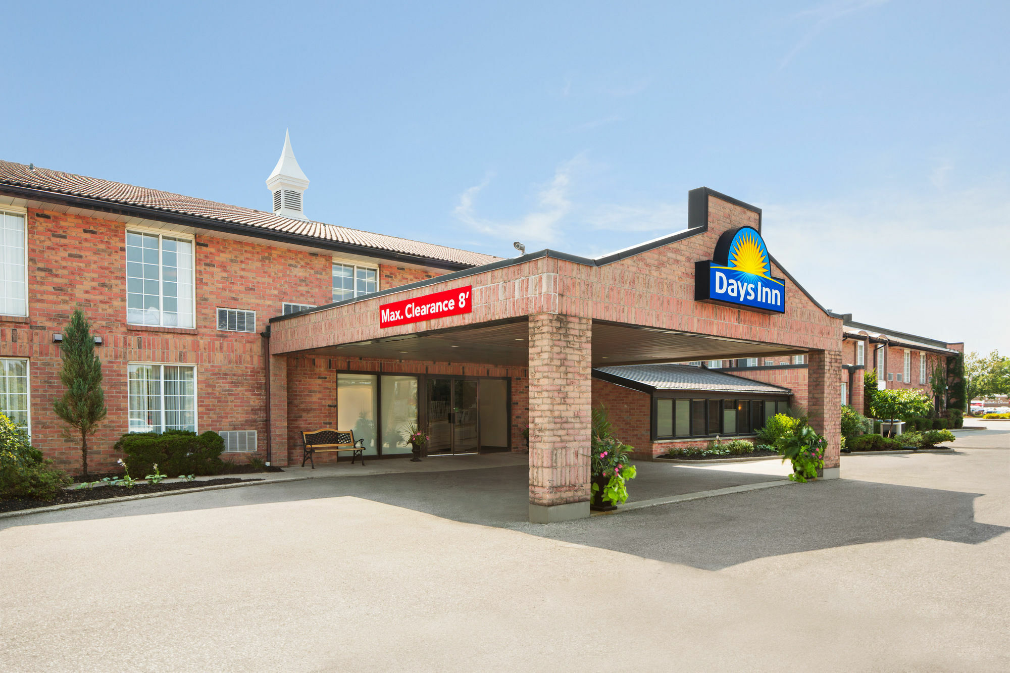Days Inn By Wyndham Brantford Bagian luar foto